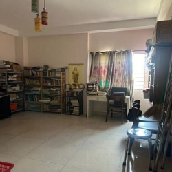 Hẻm 5m 60m2(4.2x14.3m) 3 tầng btct 4 PN Đs 4, BHH A, Bình Tân