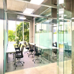 Cho thuê văn phòng khu đô thị Sala. Trang bị nội thất văn phòng đầy đủ