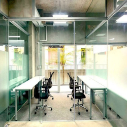 Cho thuê văn phòng khu đô thị Sala. Trang bị nội thất văn phòng đầy đủ