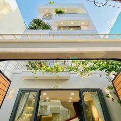 NHÀ XINH GIÁ TỐT : đ.Huỳnh Văn Bánh, P11, q.Phú Nhuận 61m2/ 3tỷ650 SHR