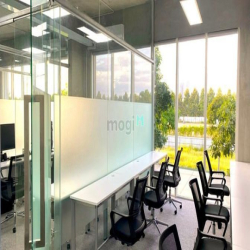 Cho thuê văn phòng khu đô thị Sala. Trang bị nội thất văn phòng đầy đủ