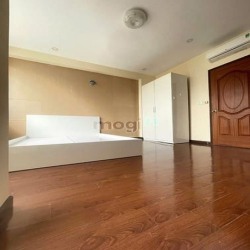 Bán gấp nhà đầu hẻm Huỳnh Văn Bánh, Phú Nhuận, 58.5m2, 2tỷ760, sổ sẵn.