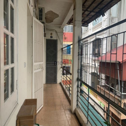 Bán Căn hộ tập thể 45m2 FULL nội thất ở Minh Khai HN có sổ đỏ