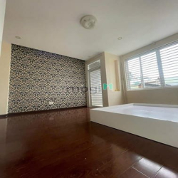 Bán gấp nhà đầu hẻm Huỳnh Văn Bánh, Phú Nhuận, 58.5m2, 2tỷ760, sổ sẵn.