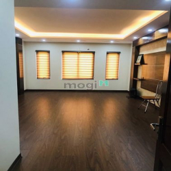 Cho thuê văn phòng Mỗ Lao.  Sàn xd 50 m2/tầng, có sàn gỗ, điều hòa