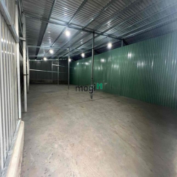 Kho 350m2 Đường CÔNG Lê Trọng Tấn