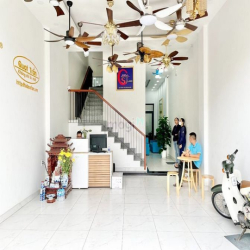 Mặt bằng đường lớn gần Trần Não,DT 80m2,chỉ 12tr/th