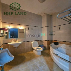 Cho thuê nhà đẹp mặt tiền đường N4 KDC Bửu Long 6 phòng có 6 toilets