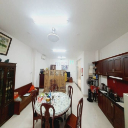 Cho thuê nhà hẻm xe tải 8m, hẻm THÔNG – Quận 3