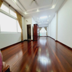 Cho thuê nhà hẻm xe tải 8m, hẻm THÔNG – Quận 3