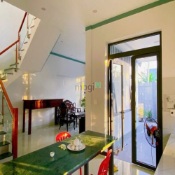 Cần bán nhà 1 trệt 1 lầu, Căn góc 2 Mặt Tiền, thị trấn Trảng Bom