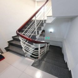 Bán Nhà Bạch Đằng P.24 Bình Thạnh 3 Tầng DT 34m2 Giá 4.7 Tỷ.
