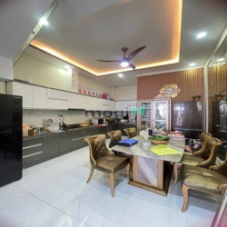 17.12.1 Gấ,p Nh,à mới- Khu phân lô- Sát MT Tô Ngọc Vân- hxh 8m-4*20,5