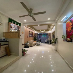 Sát Mặt Tiền Cộng Hòa -Hoàng Hoa Thám -Khu K300 - DT 215 M2 x 2 Tầng