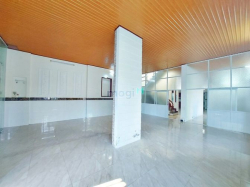 Nhà lầu góc 2 mặt tiền đường số 3 và 4 KDC Hồng Phát, Cần Thơ