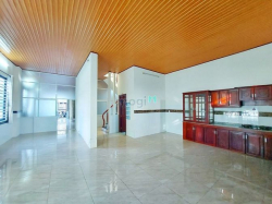 Nhà lầu góc 2 mặt tiền đường số 3 và 4 KDC Hồng Phát, Cần Thơ