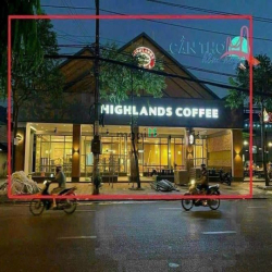 Nền diện tích lớn có quán cf Highland mặt tiền Nguyễn Văn Cừ nối dài