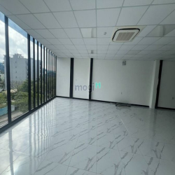 Cho thuê văn phòng 180m2 trong tòa nhà mới MT Trần Hưng Đạo