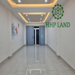 Cho thuê nhà đẹp có thang máy mặt tiền đường Đồng Khởi giá ưu đãi