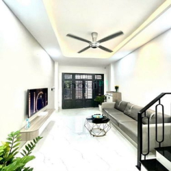 Nhà mới, hẻm ô tô tránh, gần Trường Đại Học CNTP, 3.55 tỷ