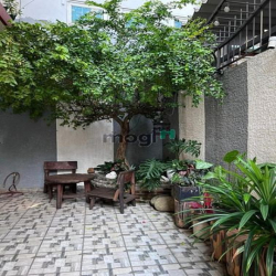 Bành Văn Trân - Tân Bình - 5 Tầng - Ngang 10M - Sân Vườn Thoáng Mát