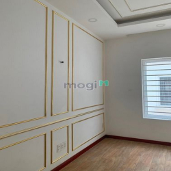 Cho Thuê Nhà  Nguyễn Cửu Vân, P17, Q.Bình Thạnh, DT: 5x18, 3 lầu