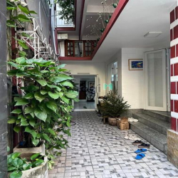 Bành Văn Trân - Tân Bình - 5 Tầng - Ngang 10M - Sân Vườn Thoáng Mát