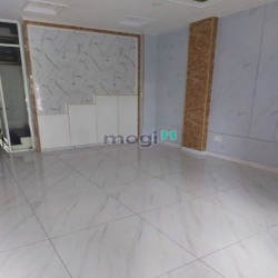 Cho Thuê Nhà  Nguyễn Cửu Vân, P17, Q.Bình Thạnh, DT: 5x18, 3 lầu