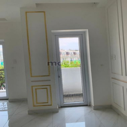Cho Thuê Nhà  Nguyễn Cửu Vân, P17, Q.Bình Thạnh, DT: 5x18, 3 lầu