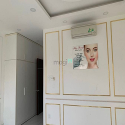 Cho Thuê Nhà  Nguyễn Cửu Vân, P17, Q.Bình Thạnh, DT: 5x18, 3 lầu