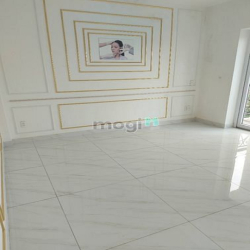 Cho Thuê Nhà  Nguyễn Cửu Vân, P17, Q.Bình Thạnh, DT: 5x18, 3 lầu