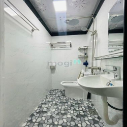 Trống phòng giờ giấc tự do - Trường Chinh- Tân Bình