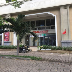 Bán liền tay shop Nam Khang mặt tiền Nguyễn Lương Bằng, Phú Mỹ Hưng