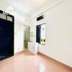 Phòng Giá Rẻ Đầy Đủ Nội Thất Ban Công Riêng Ngay HUFLIT