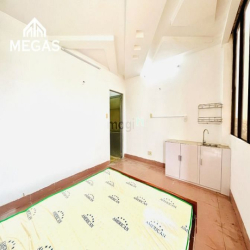 Phòng Giá Rẻ Đầy Đủ Nội Thất Ban Công Riêng Ngay HUFLIT