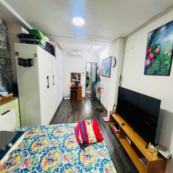 Bán nhà CHDV 12 phòng 4 lầu mặt tiền 37 TRẦN QUÝ CÁP p12 BÌNH THẠNH