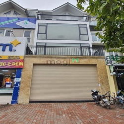 Cho Thuê Nhà LK Phố Nguyễn Chánh - Cầu Giấy - DT 80m2 x 5 tầng - Mt 6m