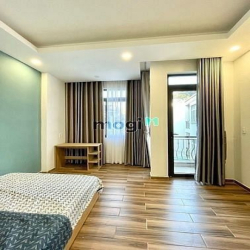 Căn hộ ban công thoáng, full nội thất gần sân bay Tân Sơn Nhất