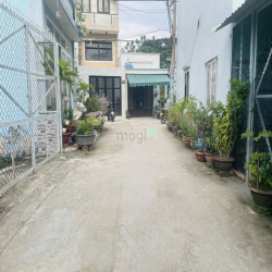 Bán gấp nhà mới đón tết 3 Tầng ,Trung Chánh Hóc Môn, Gần coopmart Q12