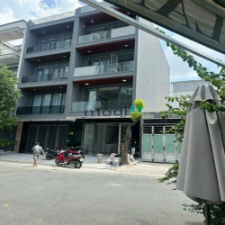 Bán nhà mới xây đẹp lung linh như hình- Ngay Phú Mỹ Hưng Q7, DT 5X16M