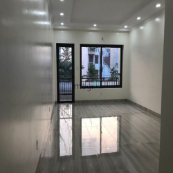 Cho thuê nhà VP mới xây 500m2, giá thuê 35tr, đường Trần Não