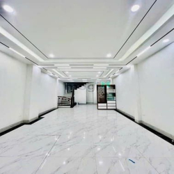 Bán nhà siêu phẩm trịnh đình cửa- 2 thoáng, ô tô tránh giá 10.9 tỷ