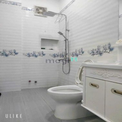 Cần tiền bán gấp: Nhà 1 trệt 2 lầu, 4PN Hà Huy Giáp, ngã tư Ga.