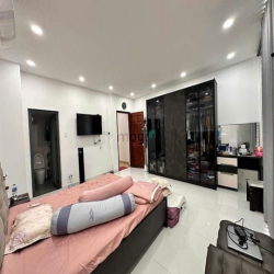 Nhà MẶT TIỀN 4 lầu đẹp ngang 5.1m 102m2 gần trường Thống Nhất 12.65 tỷ