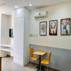 Căn hộ 1 phòng ngủ full nội thất tại quận 1
