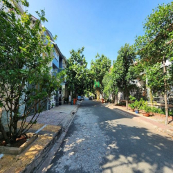 Cho thuê villa mặt tiền NB Thảo Điền, Qận 7x20m,  3 tầng+ áp mái, 55tr
