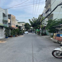 Nhà cấp 4, DT: 4Mx21M, mặt tiền Gò Ô Môi, Phú Thuận, Quận 7