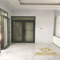 Bán nhà sổ hồng thổ cư, 3 phòng ngủ, gần bệnh viên tâm thần, giá 3,3t