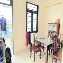 Hai mặt hẻm ô tô vô nhà trường chinh, 4.2x22m, 3 tầng, 8.x tỷ TL