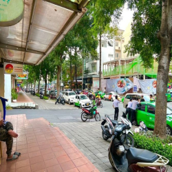 Cửa hàng kinh doanh dt 100m2 khu Sky Garden, Phú Mỹ Hưng bán giá tốt